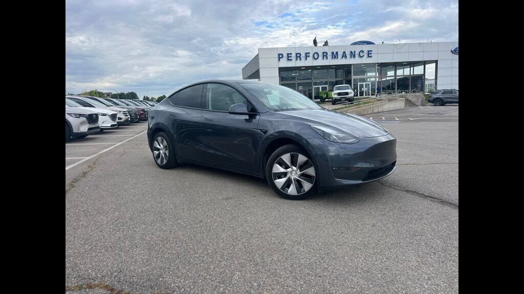 2023 TESLA Model Y