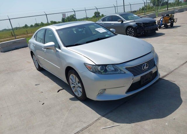 2013 LEXUS ES