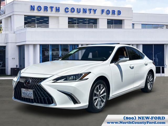 2025 LEXUS ES