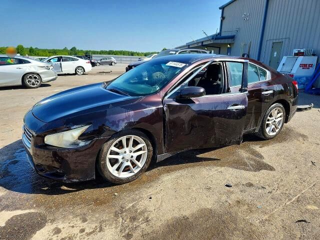 2010 NISSAN Maxima