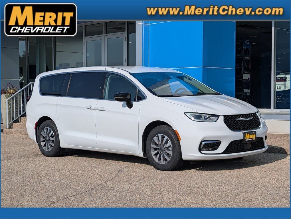 2024 CHRYSLER Pacifica
