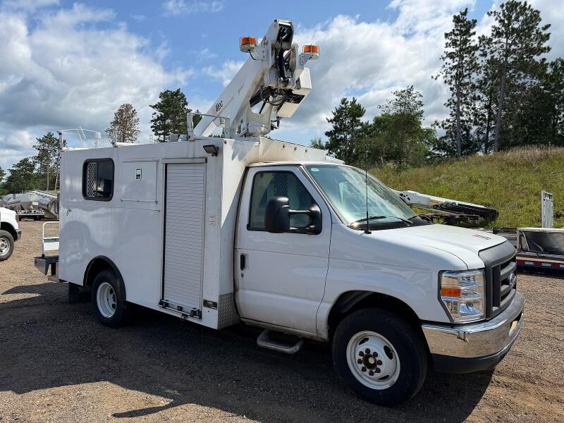 2024 FORD E-350