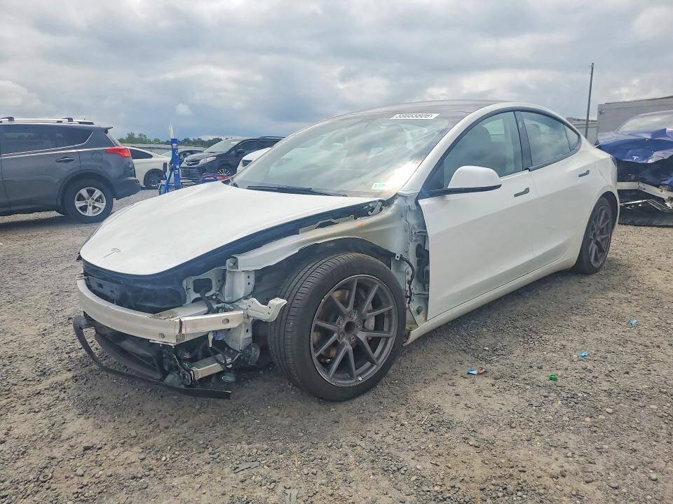 2022 TESLA Model 3
