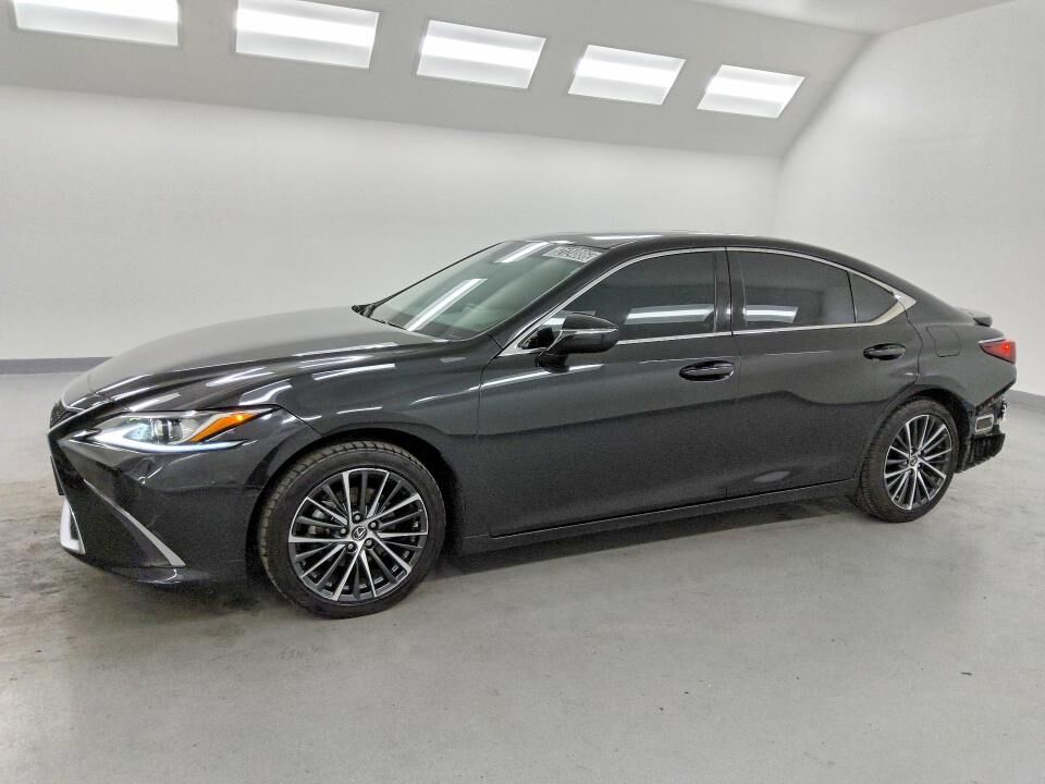 2025 LEXUS ES