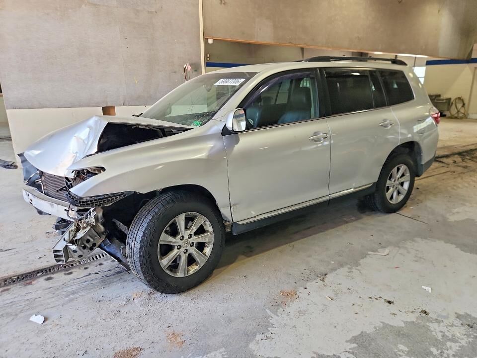 2011 TOYOTA Highlander