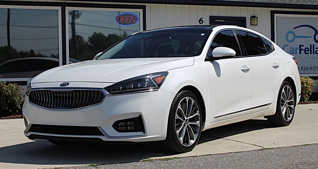 2019 KIA Cadenza