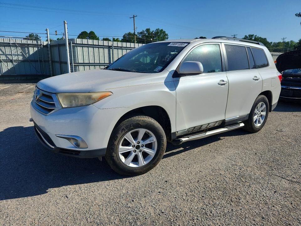 2011 TOYOTA Highlander