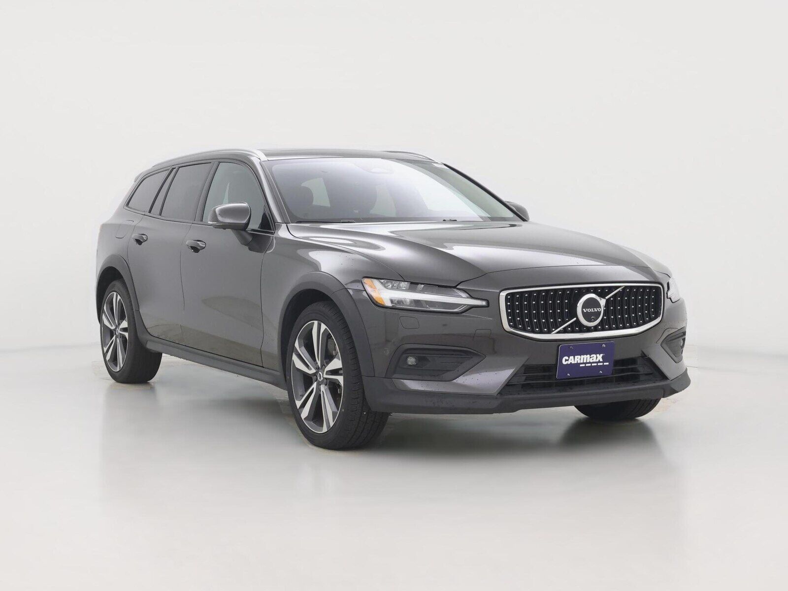 2025 VOLVO V60CC