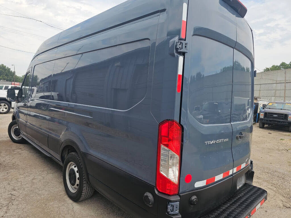 2019 FORD Transit
