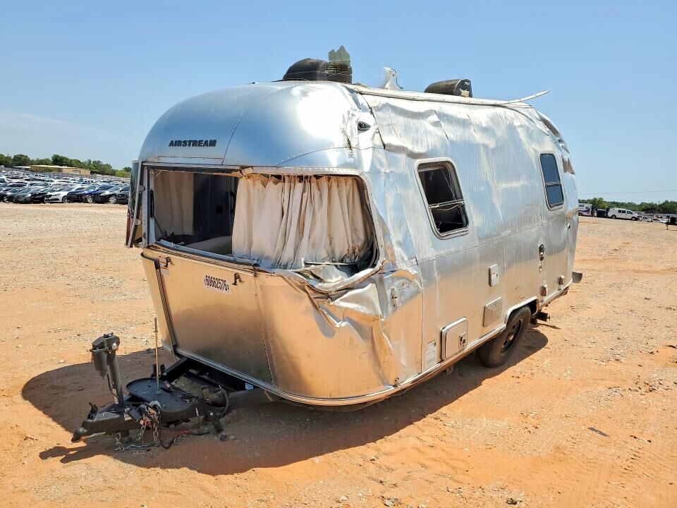 2021 AIRSTREAM Bambi / Caravel