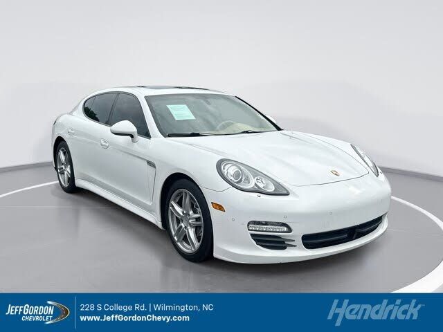2012 PORSCHE Panamera