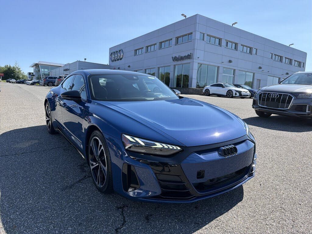2024 AUDI e-tron GT