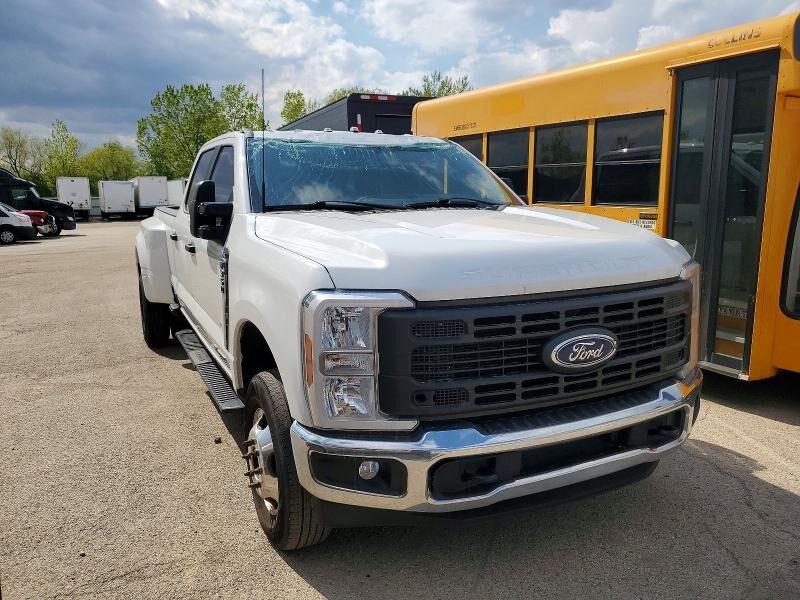 2023 FORD F-350