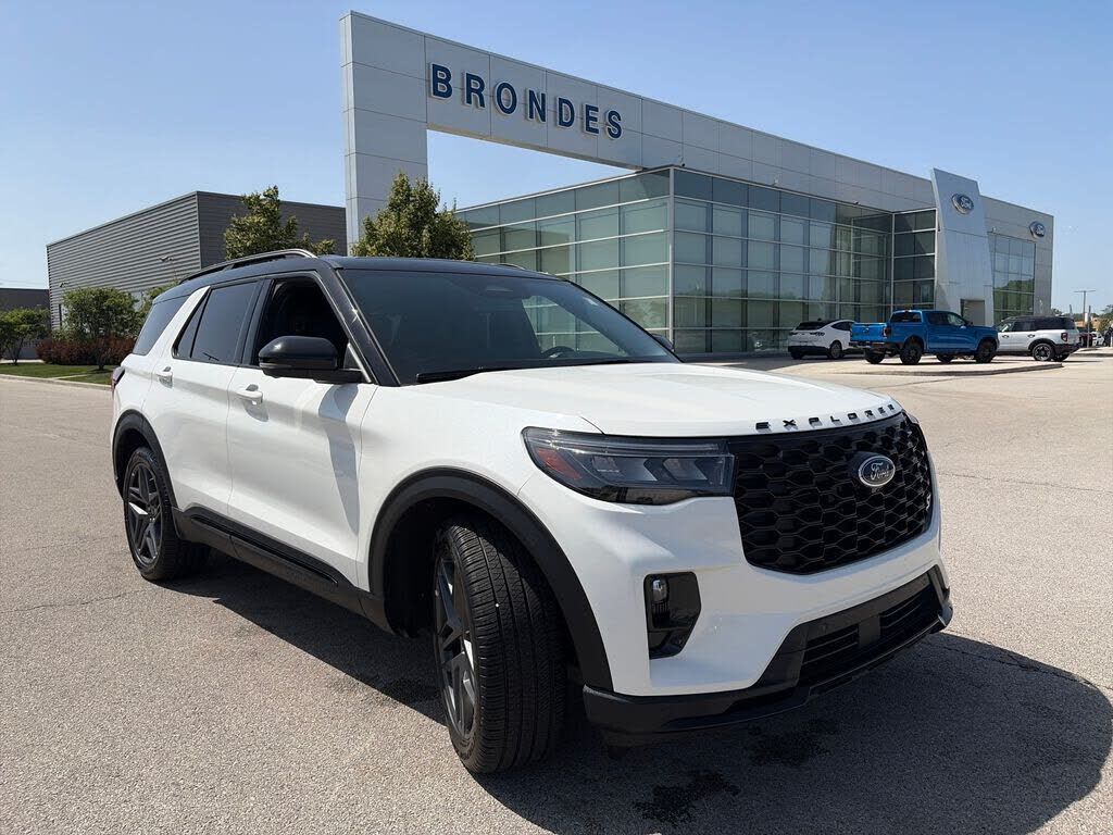 2025 FORD Explorer