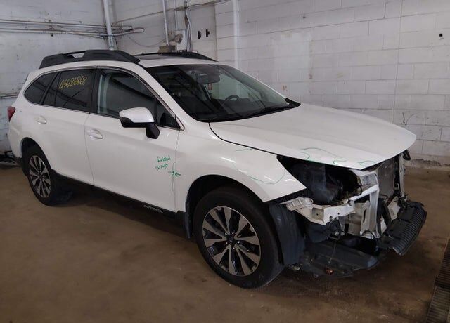 2015 SUBARU Outback