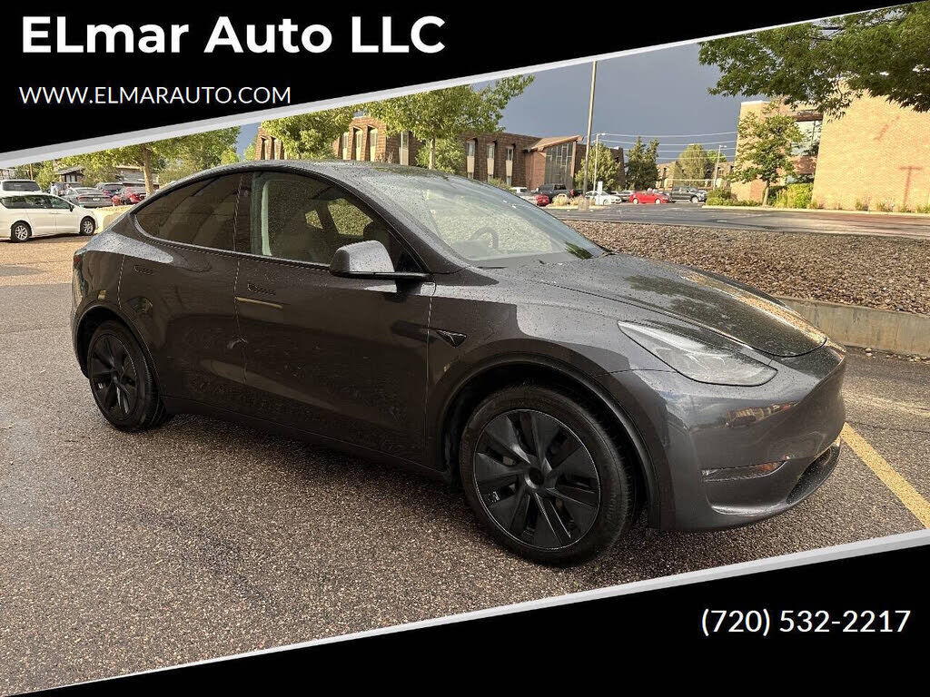 2024 TESLA Model Y