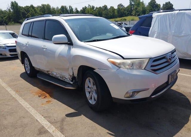 2013 TOYOTA Highlander