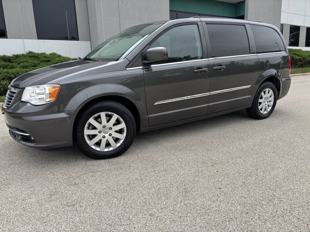 2015 CHRYSLER Town and Country