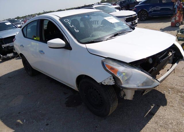 2018 NISSAN Versa