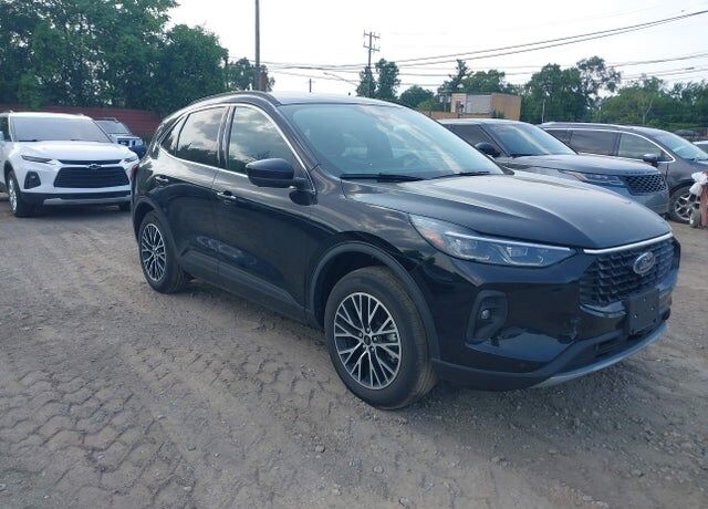 2025 FORD Escape