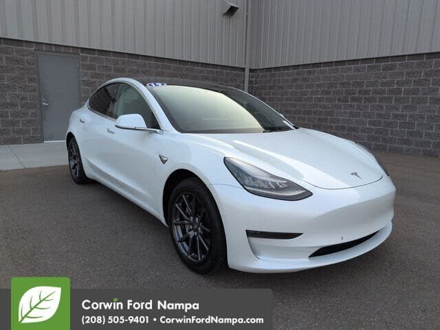2019 TESLA Model 3