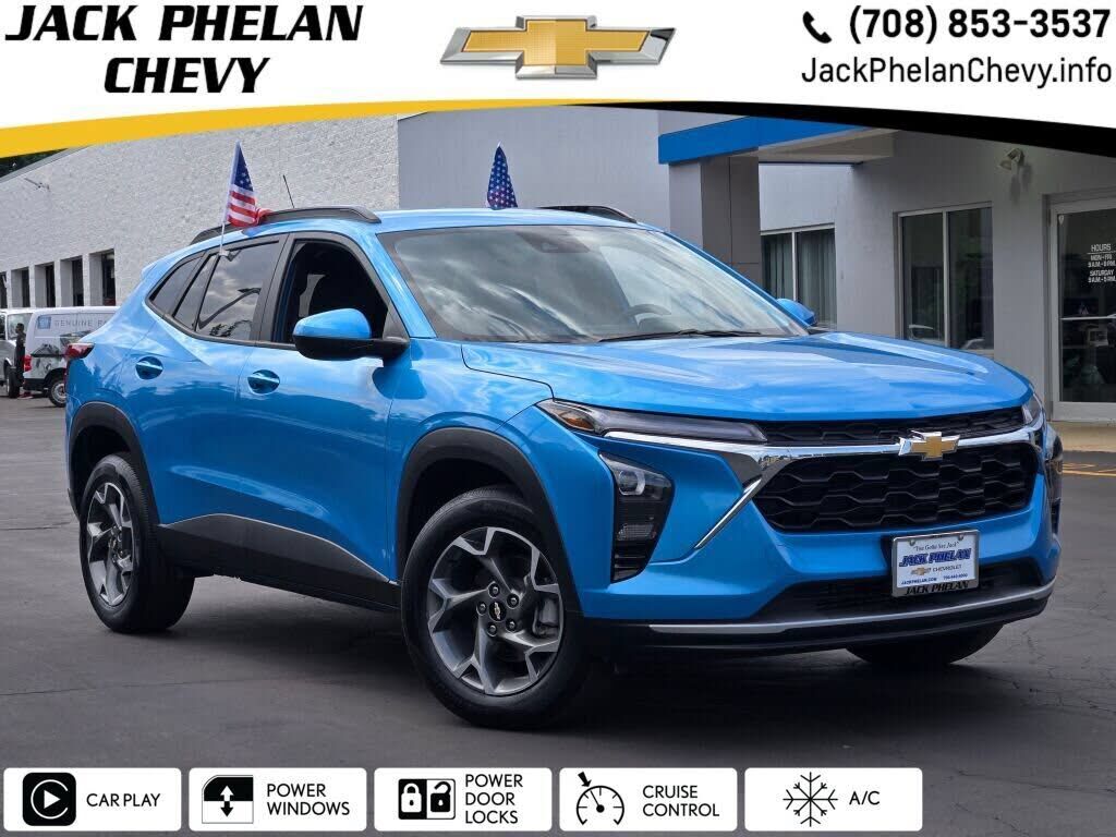 2025 CHEVROLET Trax