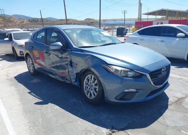 2014 MAZDA Mazda3
