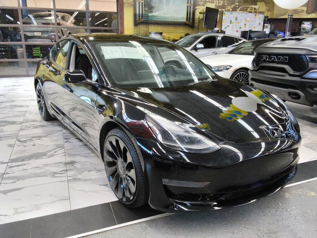 2023 TESLA Model 3