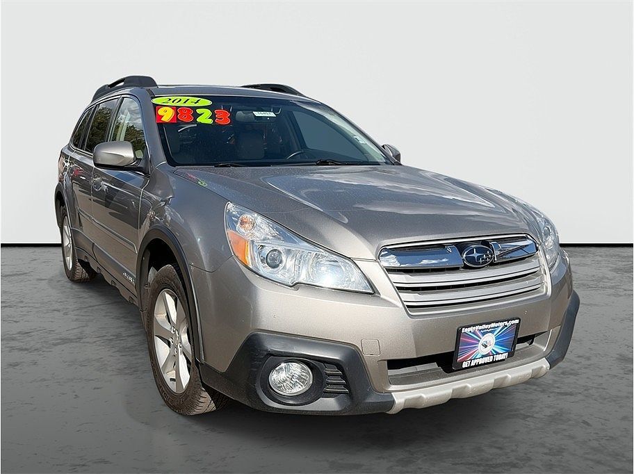2014 SUBARU Outback