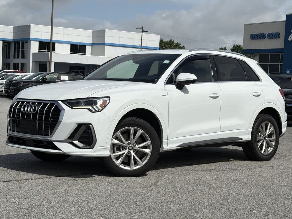 2022 AUDI Q3