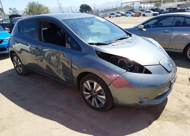 2017 NISSAN Leaf