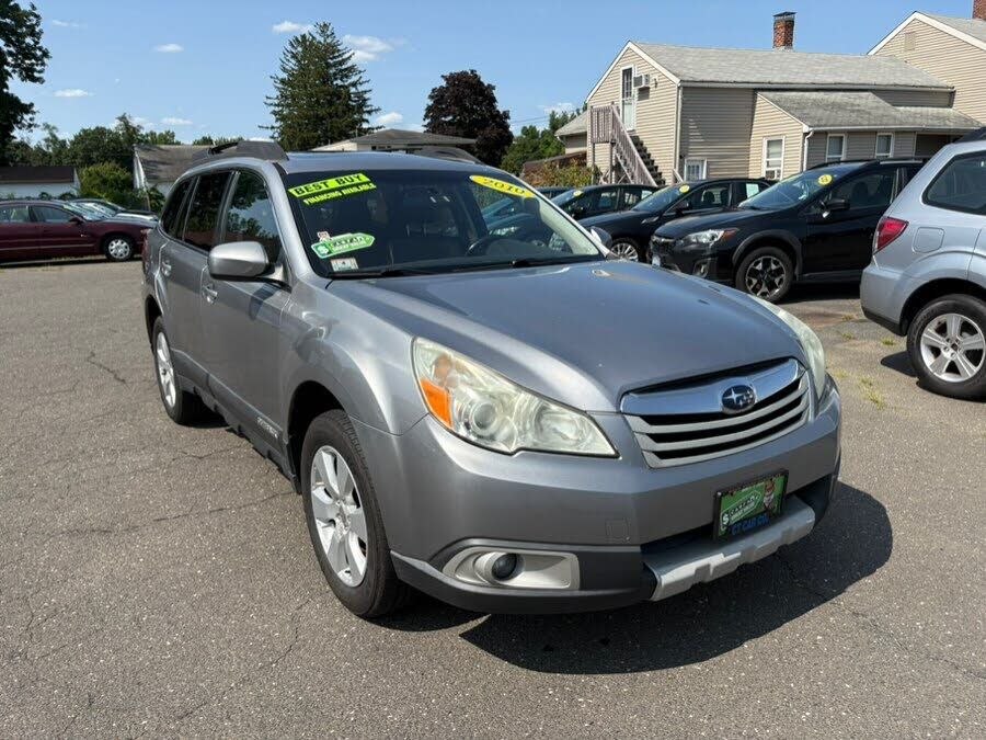 2010 SUBARU Outback