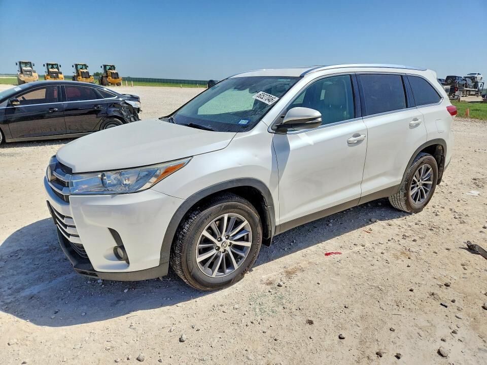 2019 TOYOTA Highlander