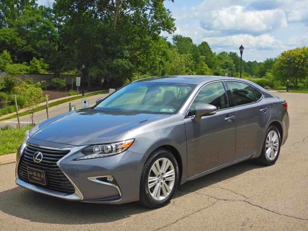 2016 LEXUS ES