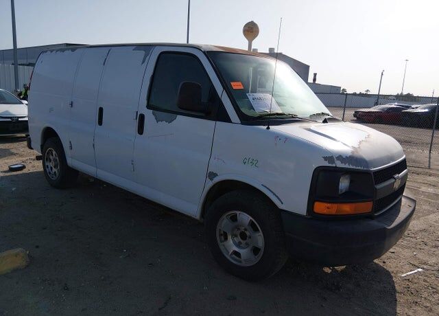 2011 CHEVROLET Express