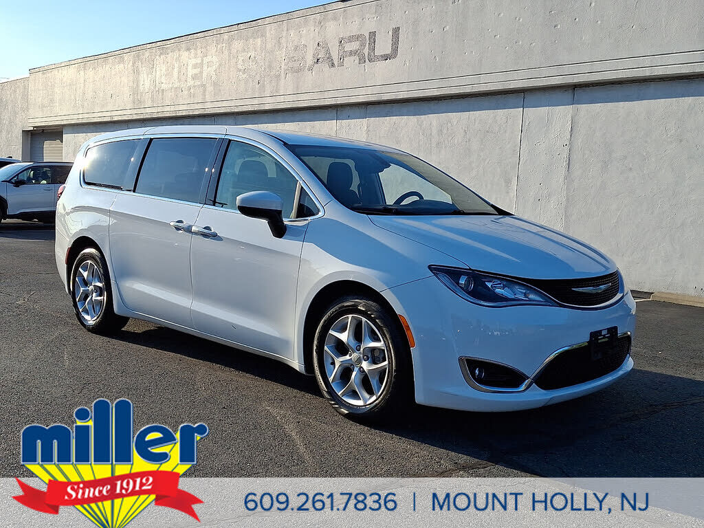 2017 CHRYSLER Pacifica