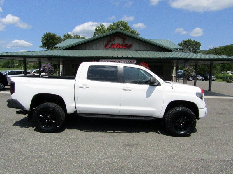 2017 TOYOTA Tundra