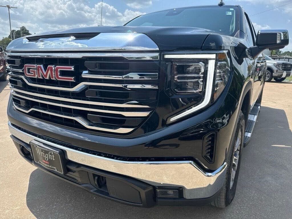 2023 GMC Sierra