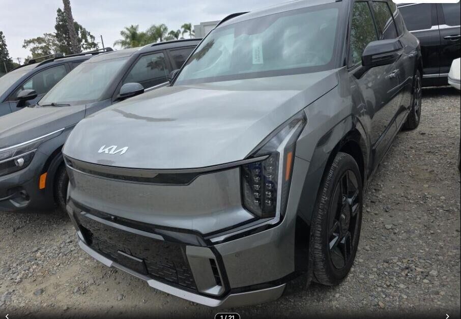 2025 KIA EV9
