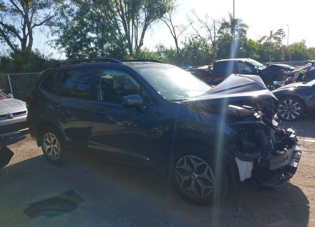 2020 SUBARU Forester