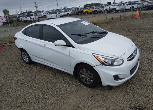 2015 HYUNDAI Accent