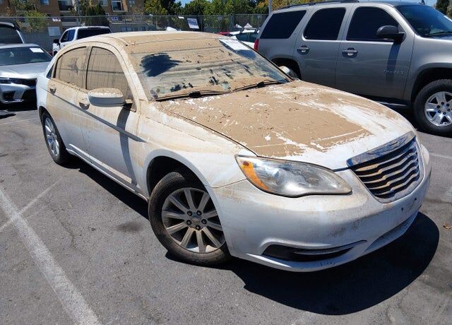 2013 CHRYSLER 200