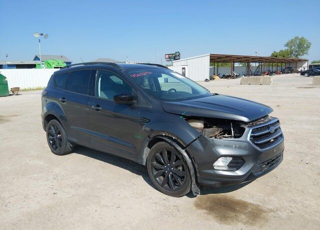 2017 FORD Escape