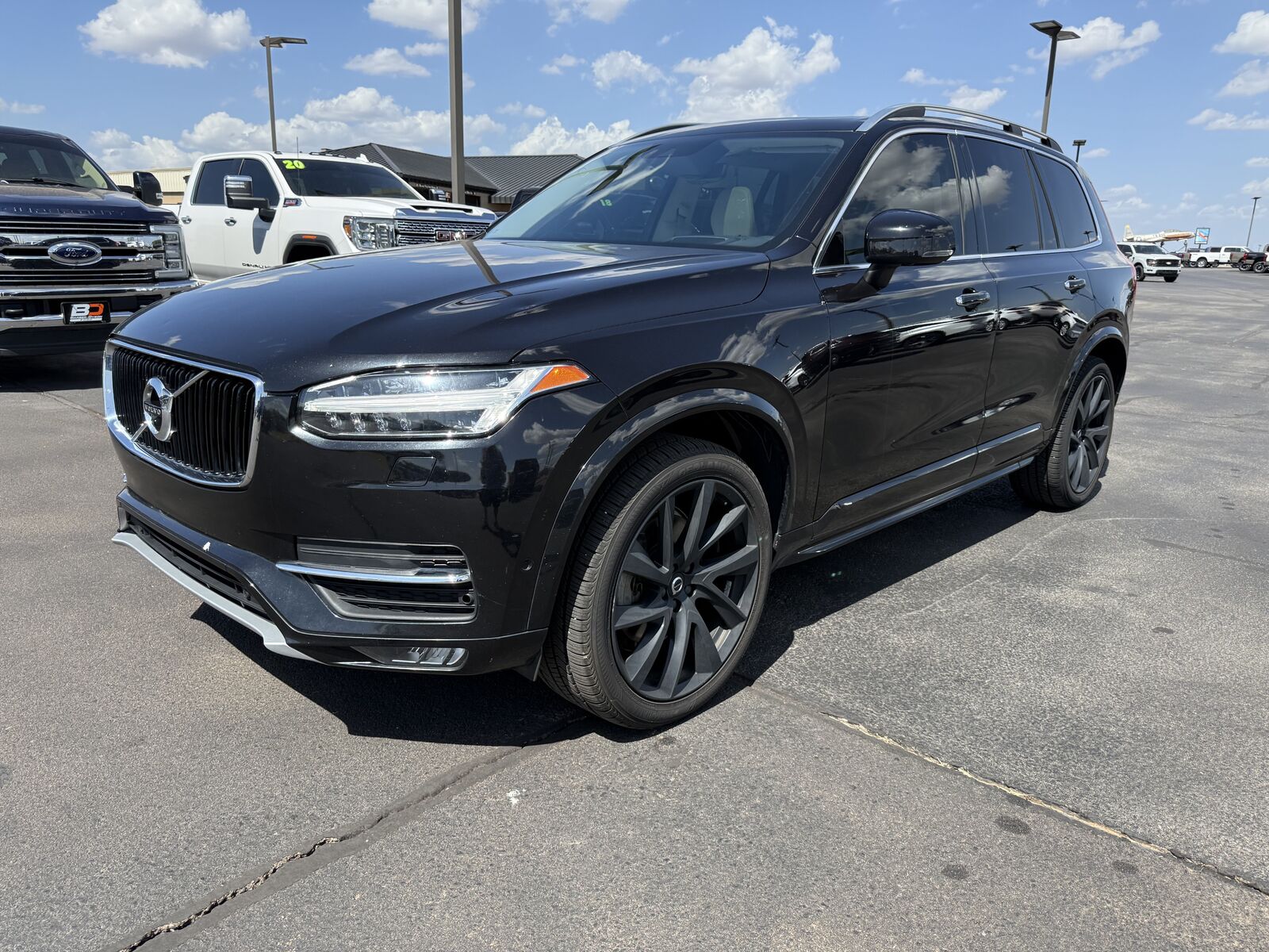 2019 VOLVO XC90
