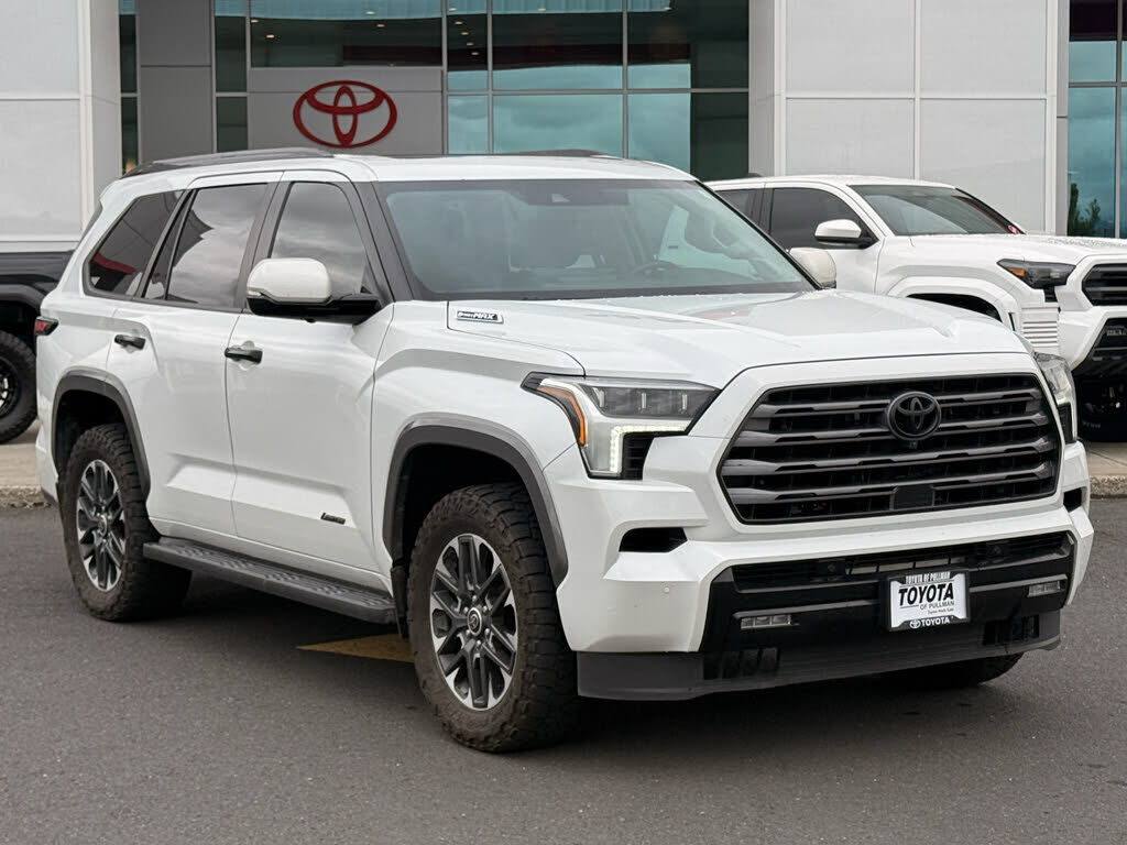 2024 TOYOTA Sequoia