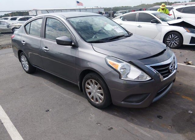 2017 NISSAN Versa