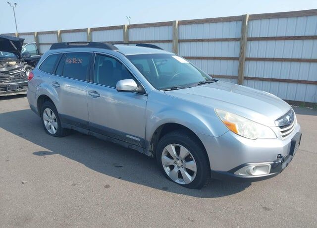 2012 SUBARU Outback