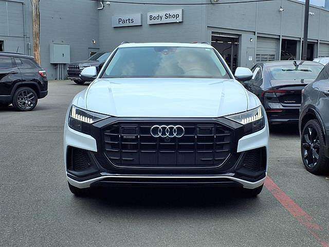 2023 AUDI Q8