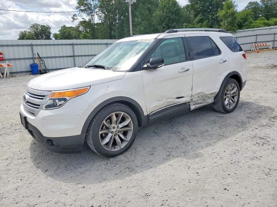 2015 FORD Explorer