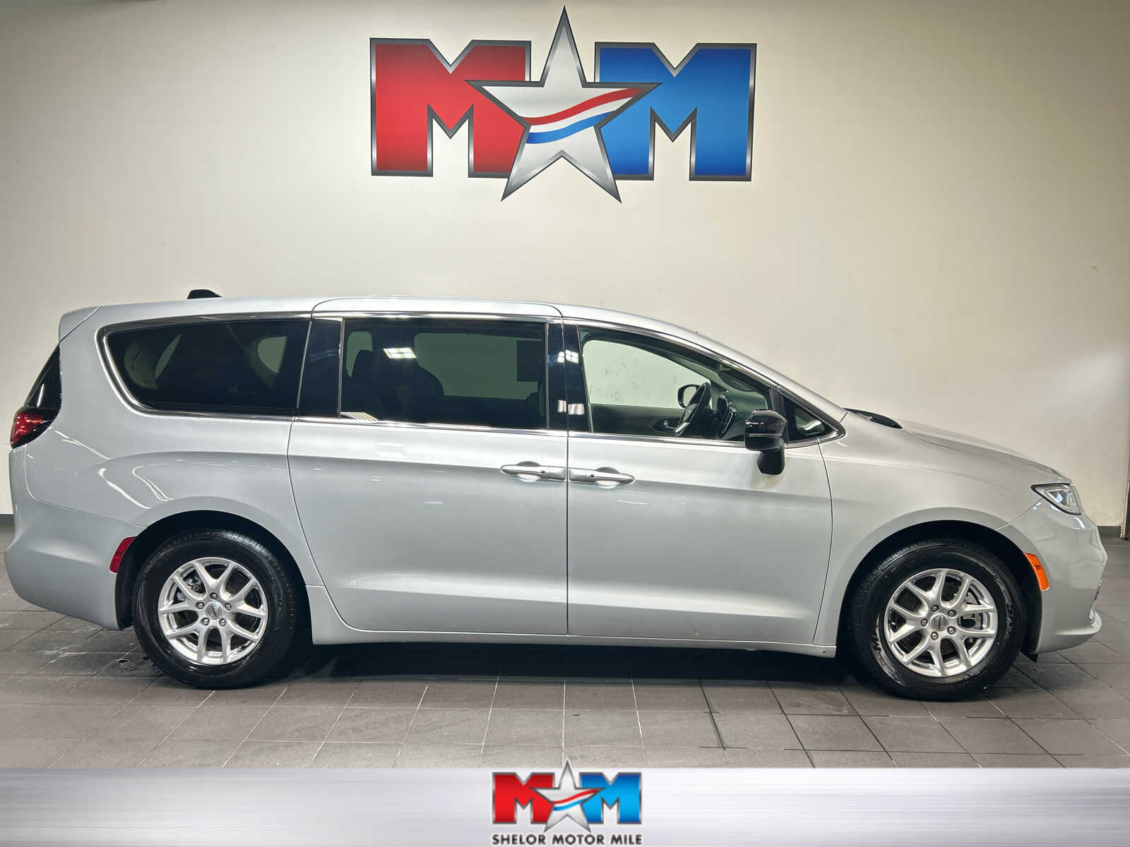 2024 CHRYSLER Pacifica